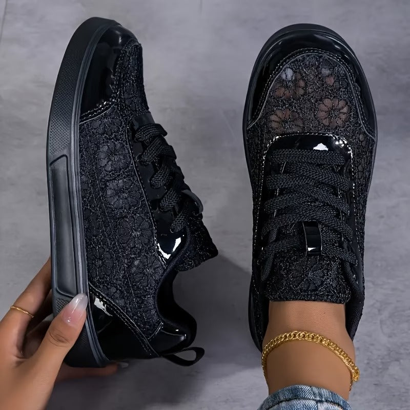 Dentelle | Zapatilla de encaje floral