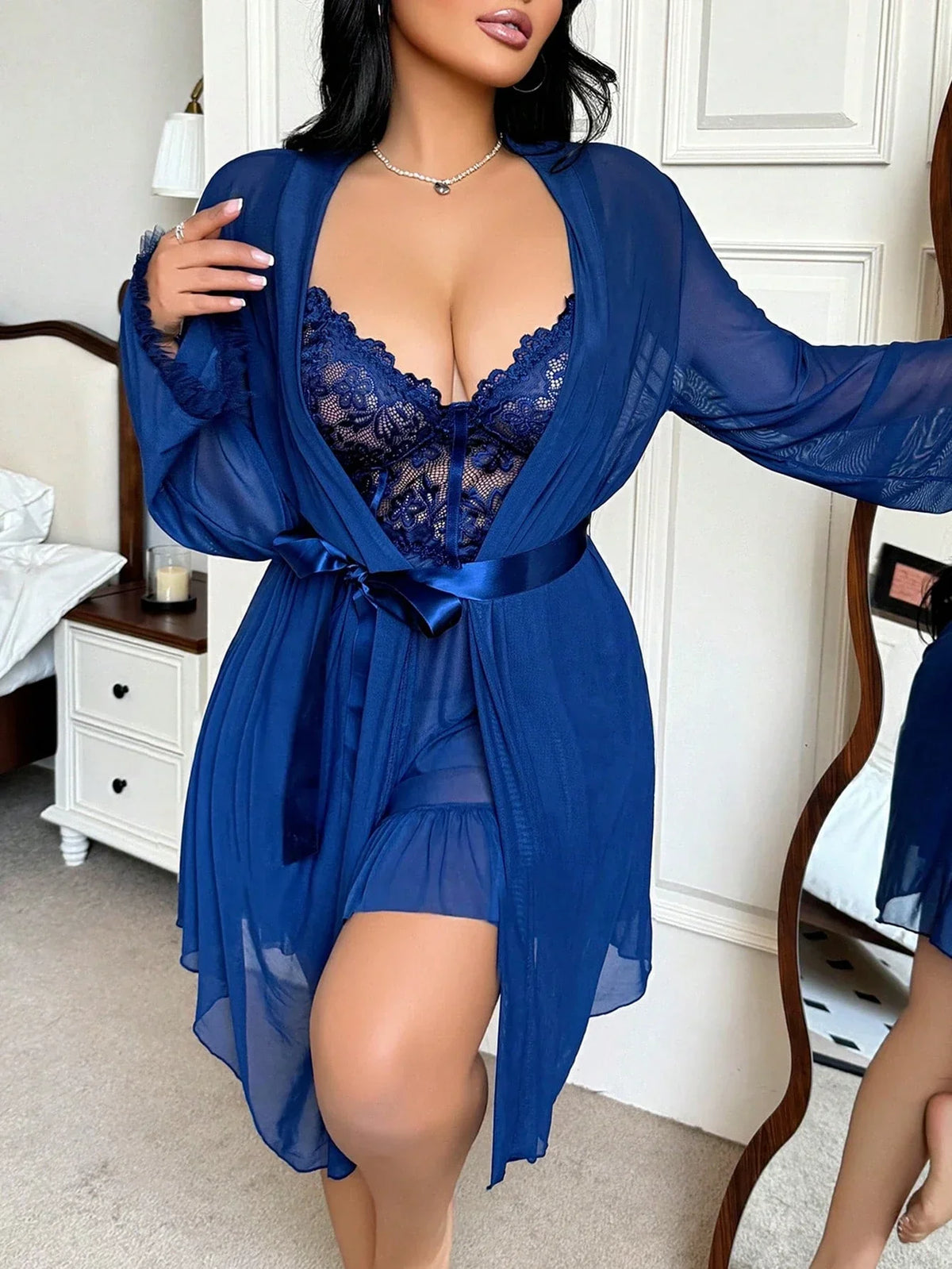 Set de 3 piezas de lencería sexy para mujer de talla curvy, con bata de encaje incluida