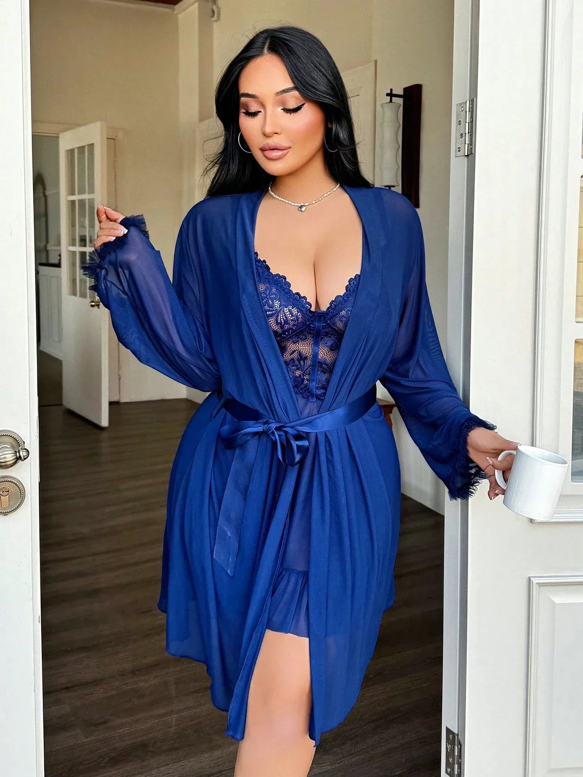 Set de 3 piezas de lencería sexy para mujer de talla curvy, con bata de encaje incluida