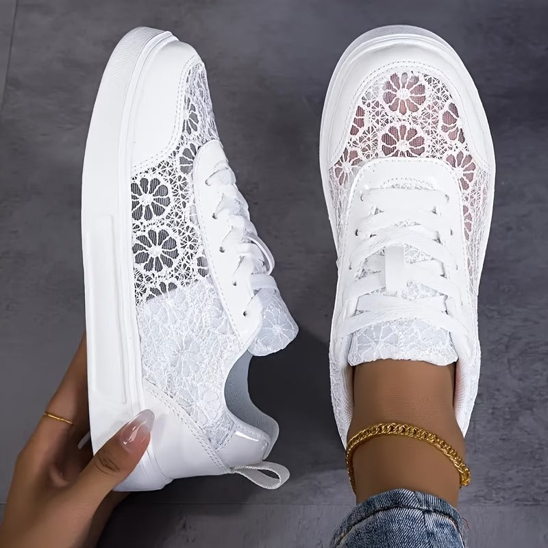 Dentelle | Zapatilla de encaje floral