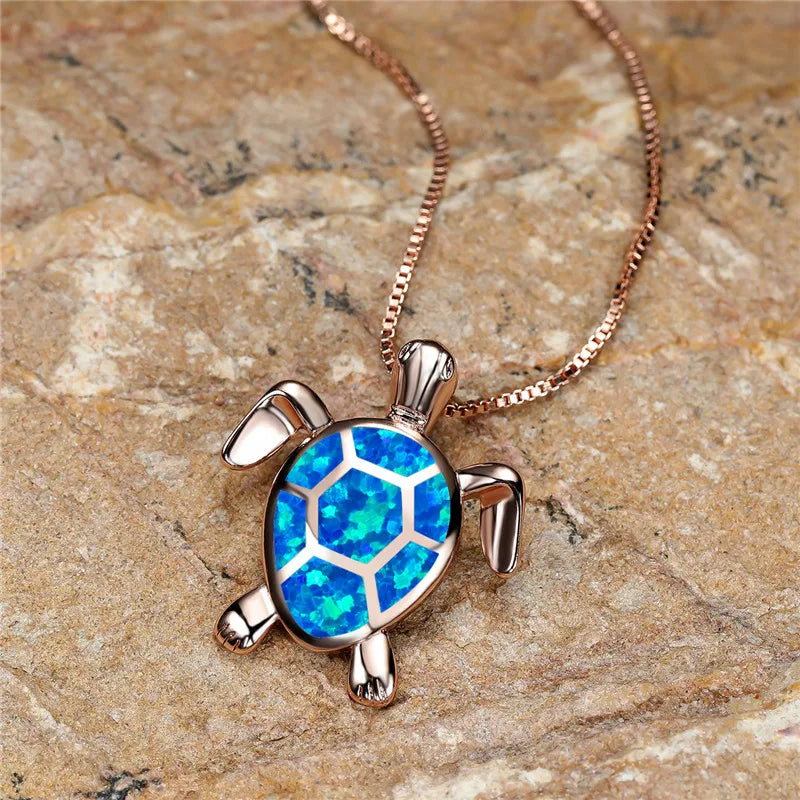 Collana con colgante de tortuga en ópalo verde