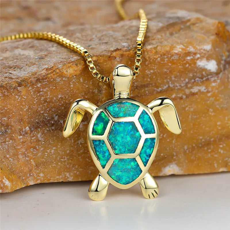 Collana con colgante de tortuga en ópalo verde