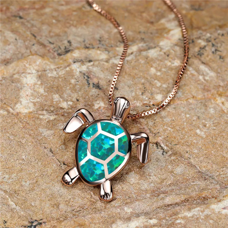 Collana con colgante de tortuga en ópalo verde