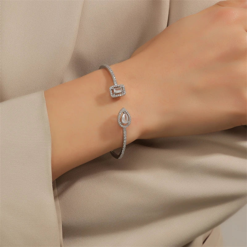 Luce | Pulsera tipo bangle geométrica