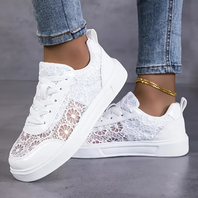 Dentelle | Zapatilla de encaje floral