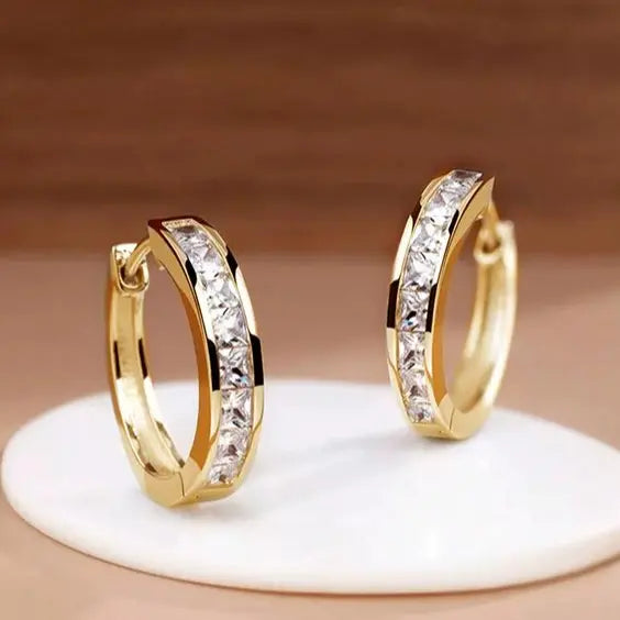 Pendientes de aro dorados elegantes con cristales